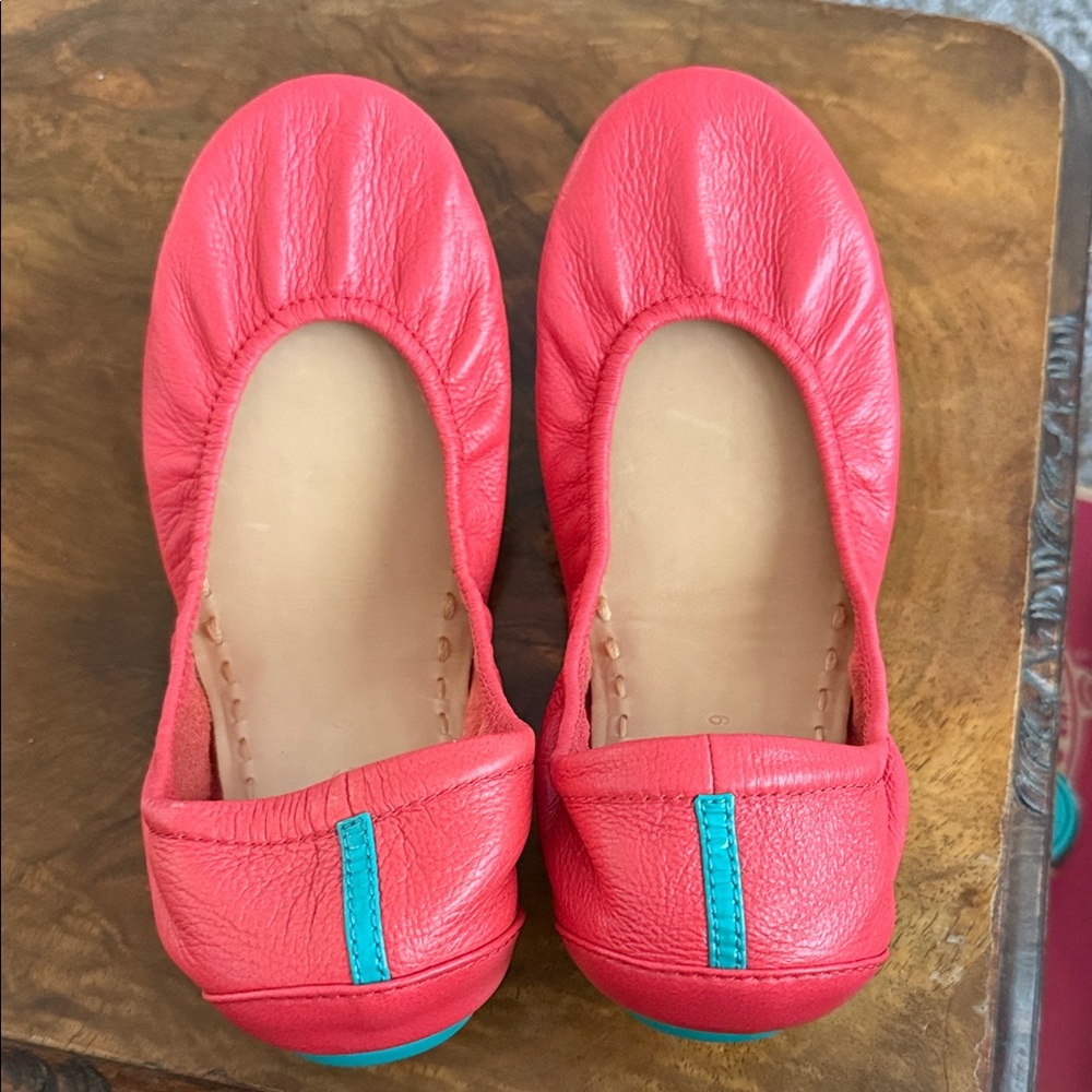 Poppy Ballet Flats